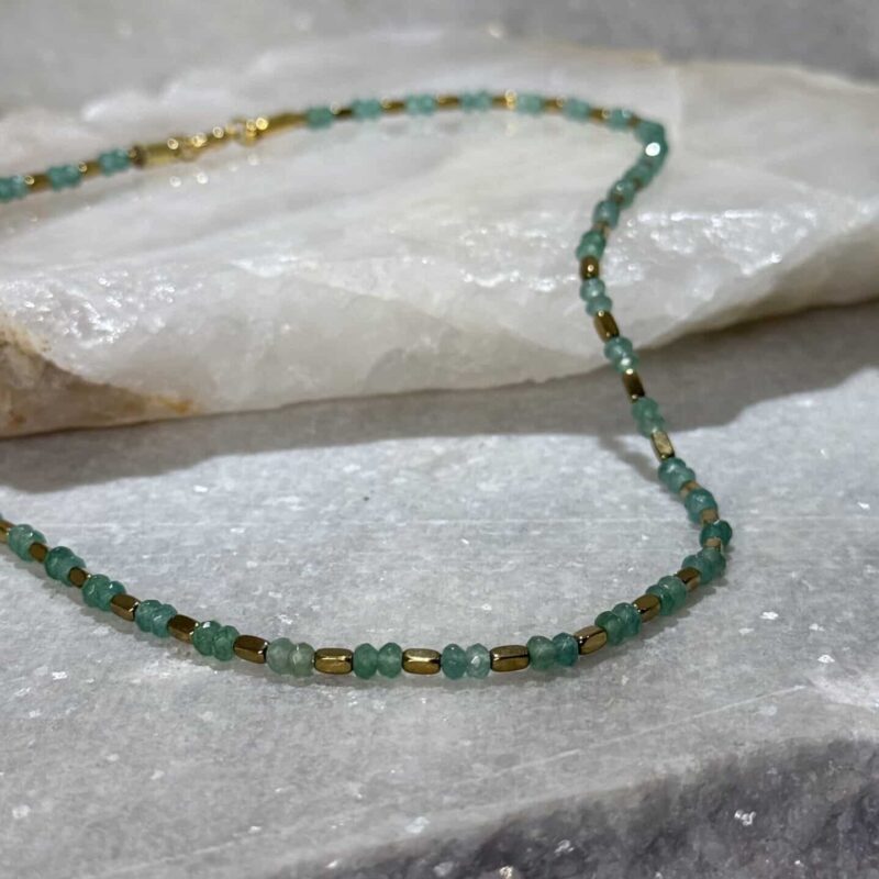 Colar Jade Verde Facetado com Hematita